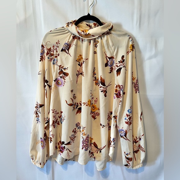 Ann Taylor Cream Floral Blouse - Picture 1 of 2